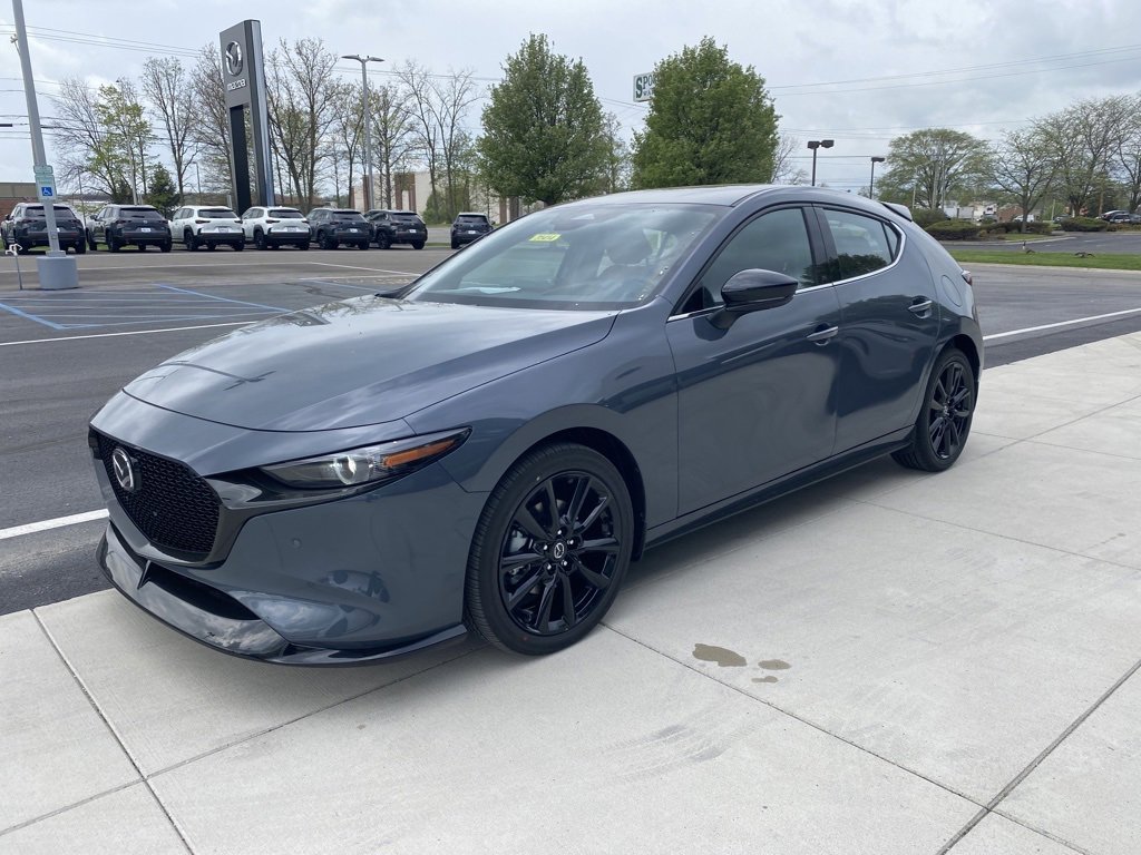 New 2025 MAZDA MAZDA3 Hatchback w/Premium Plus Pkg image 4