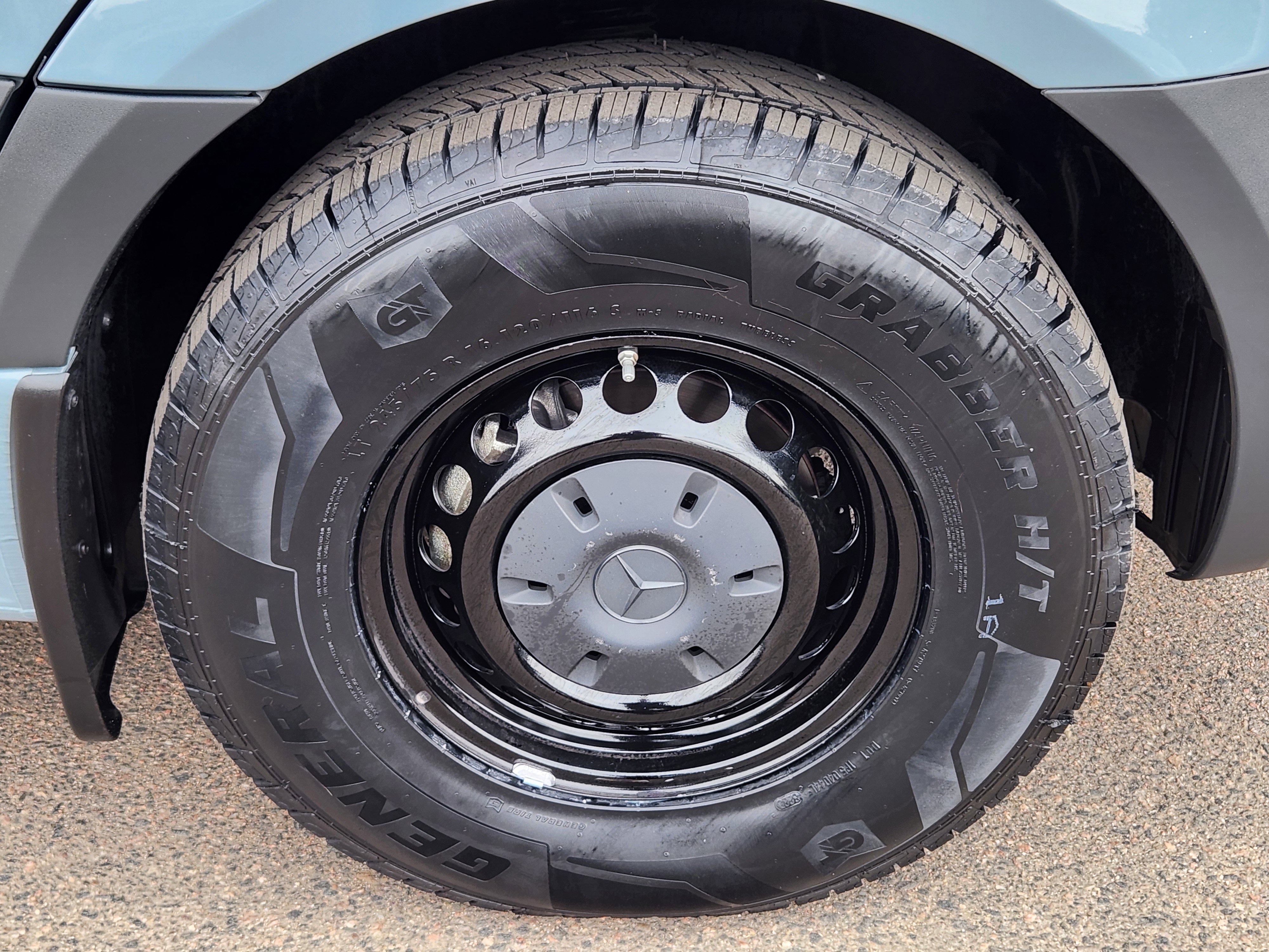 Used 2024 Mercedes-Benz Sprinter 2500 image 10