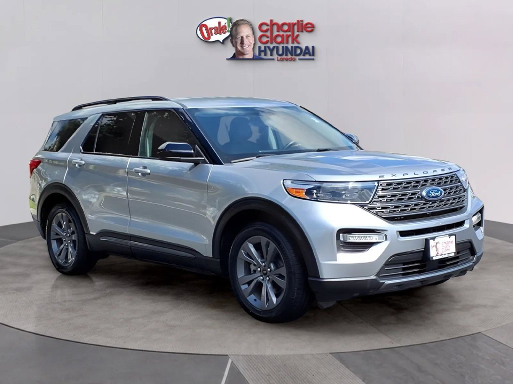 Used 2023 Ford Explorer XLT w/ Equipment Group 202A RWD image 7