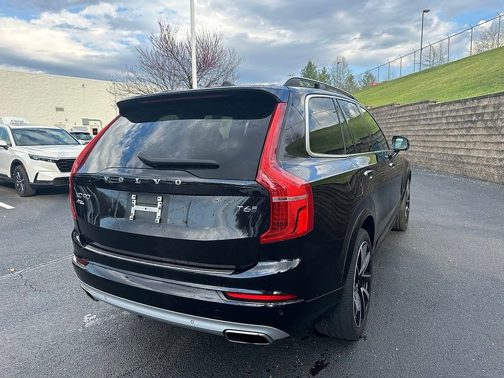 Used 2018 Volvo XC90 T6 Momentum w/ Convenience Package image 7
