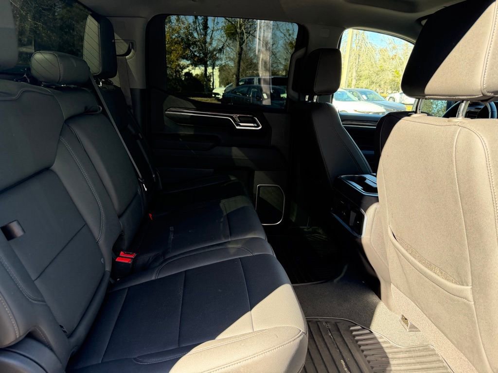 Used 2023 Chevrolet Silverado 1500 LTZ w/ Z71 Off-Road Package image 7