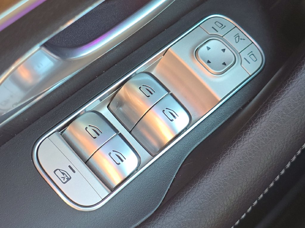 Used 2024 Mercedes-Benz GLS 450 4MATIC image 29