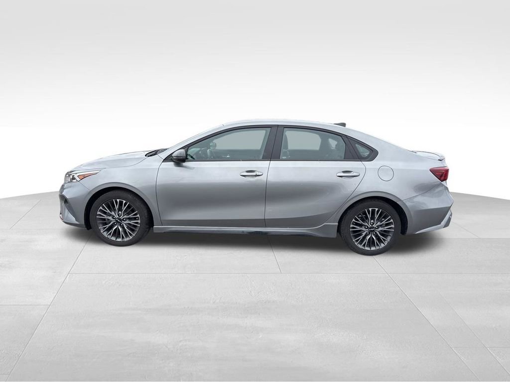 Certified 2023 Kia Forte GT-Line image 12