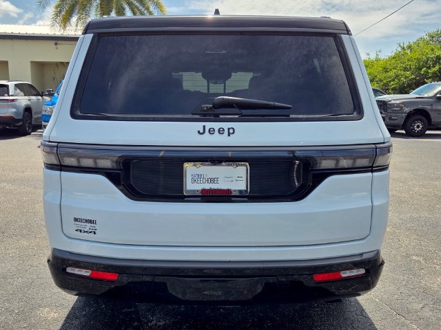 New 2026 Jeep Grand Wagoneer Summit w/ Premium Group III AWD/4WD image 11