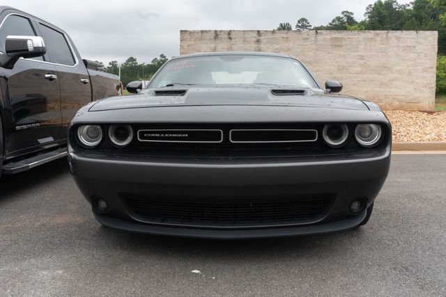 Used 2018 Dodge Challenger SXT Plus RWD image 2