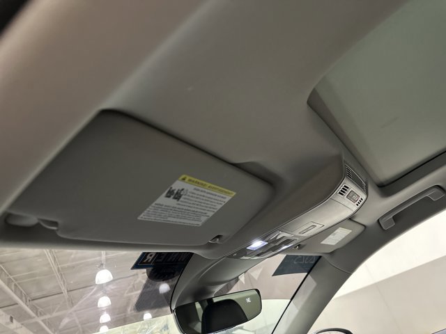 Certified 2023 Volkswagen Taos SE image 10