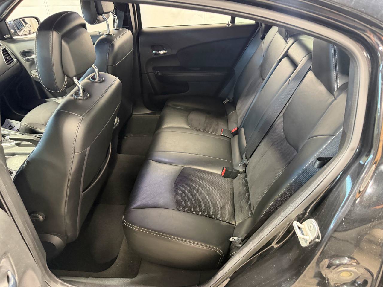 Used 2012 Chrysler 200 S FWD image 20