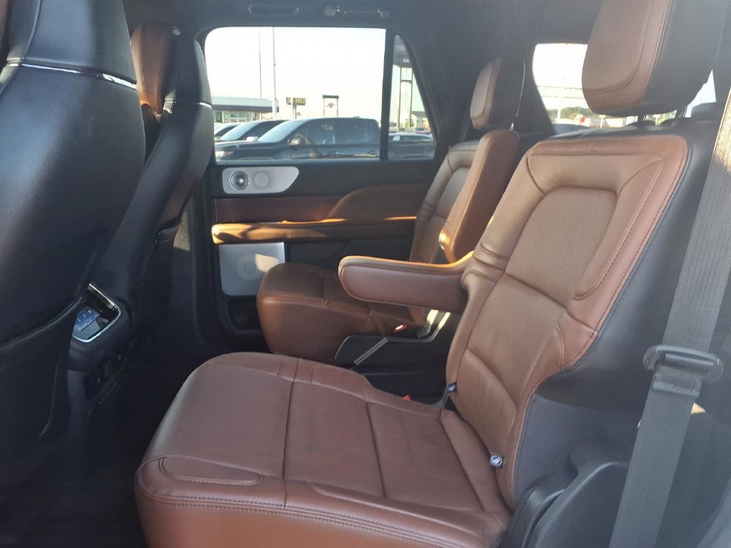 Used 2024 Lincoln Navigator Reserve AWD/4WD image 21