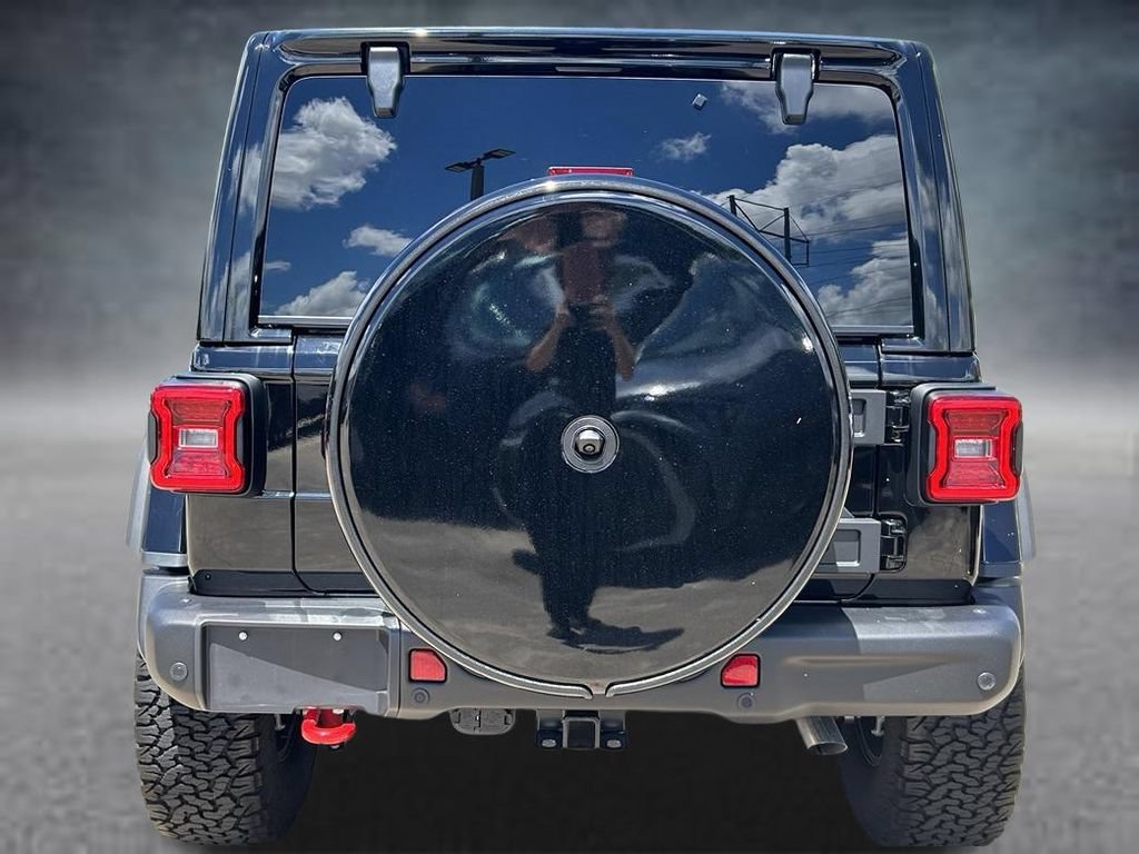 Used 2025 Jeep Wrangler Unlimited Rubicon AWD/4WD image 6