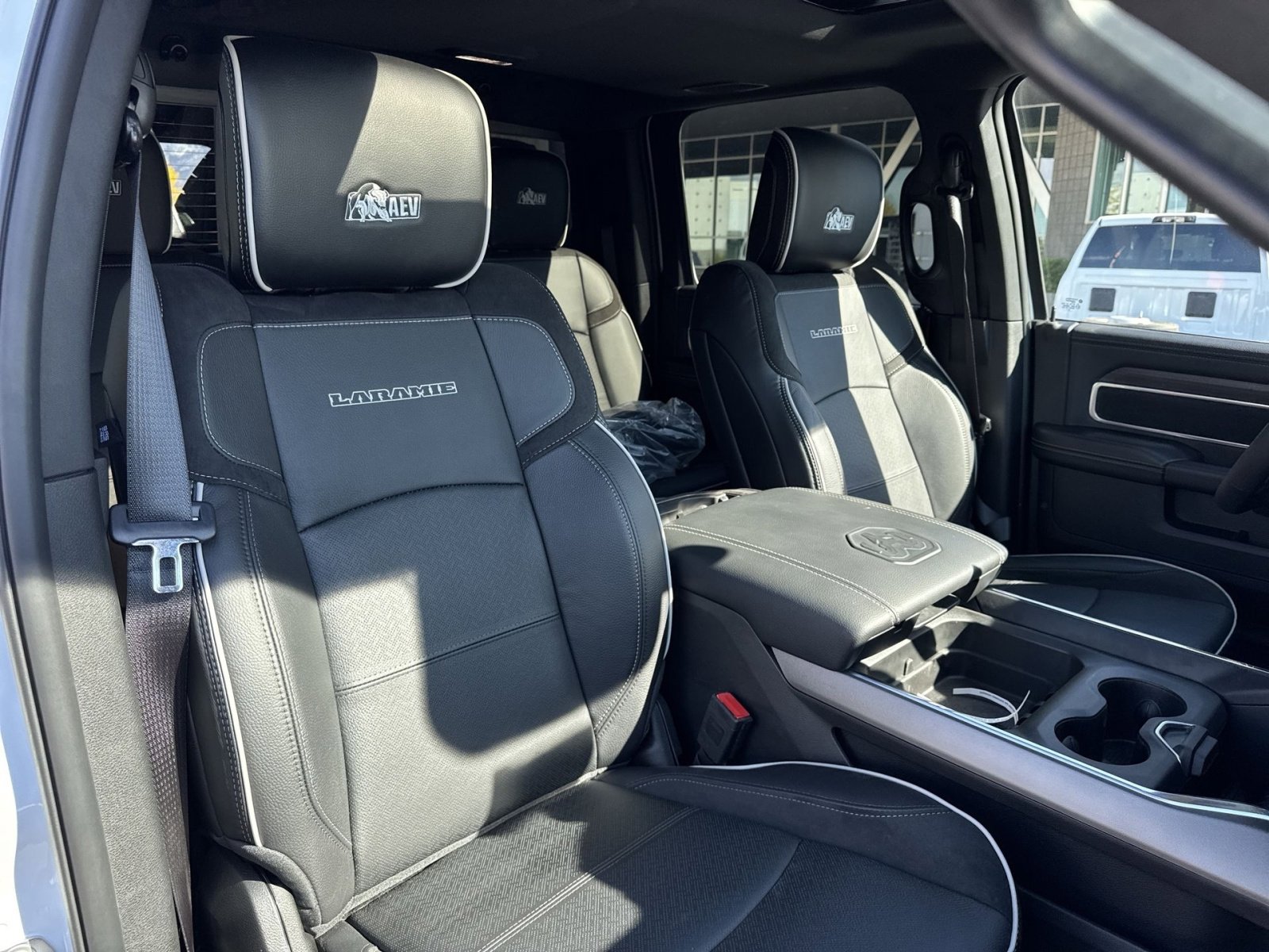 New 2025 RAM 2500 Laramie image 34