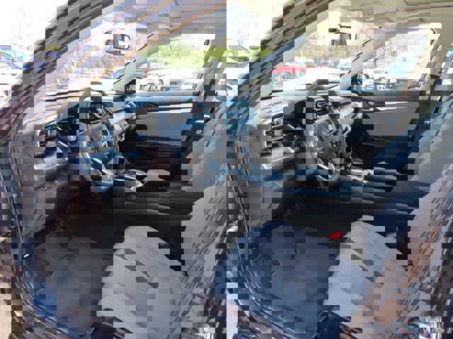 Used 2017 Honda Civic EX image 2