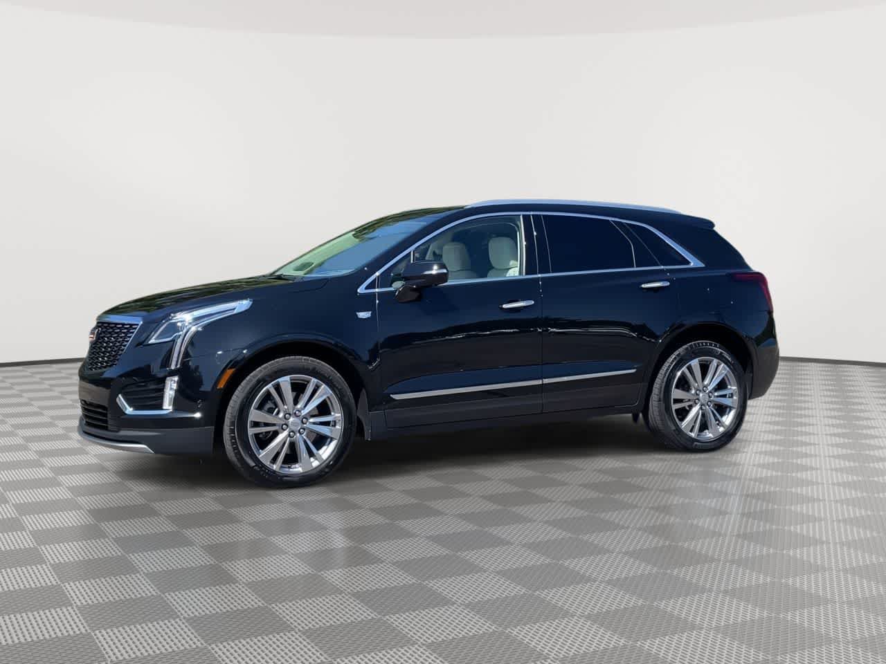 Certified 2024 Cadillac XT5 Premium Luxury w/ Technology Package AWD/4WD image 4