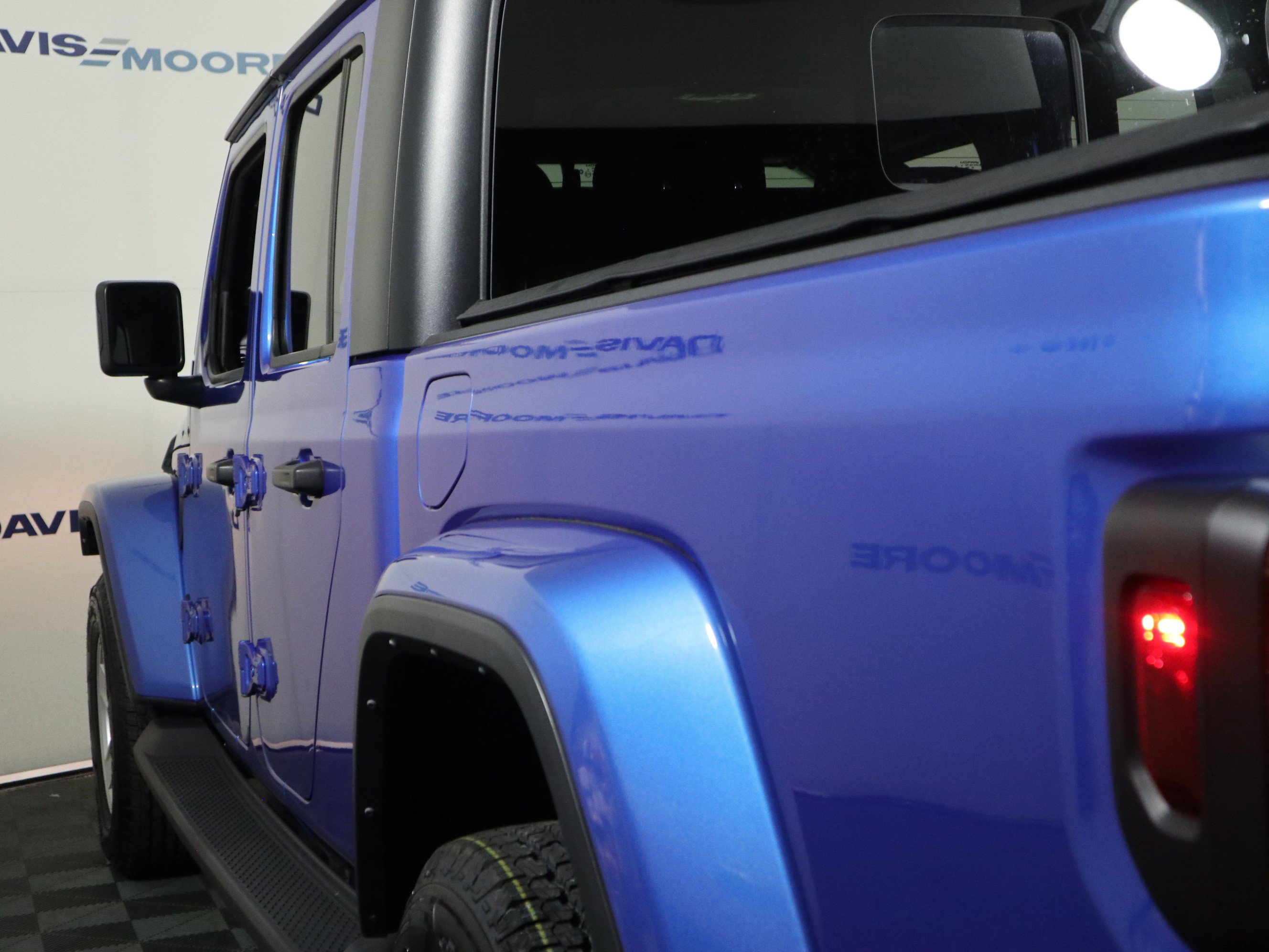 Used 2022 Jeep Gladiator Sport image 10