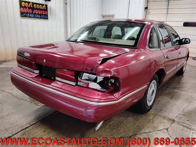 Used 1995 Ford Crown Victoria RWD image 3