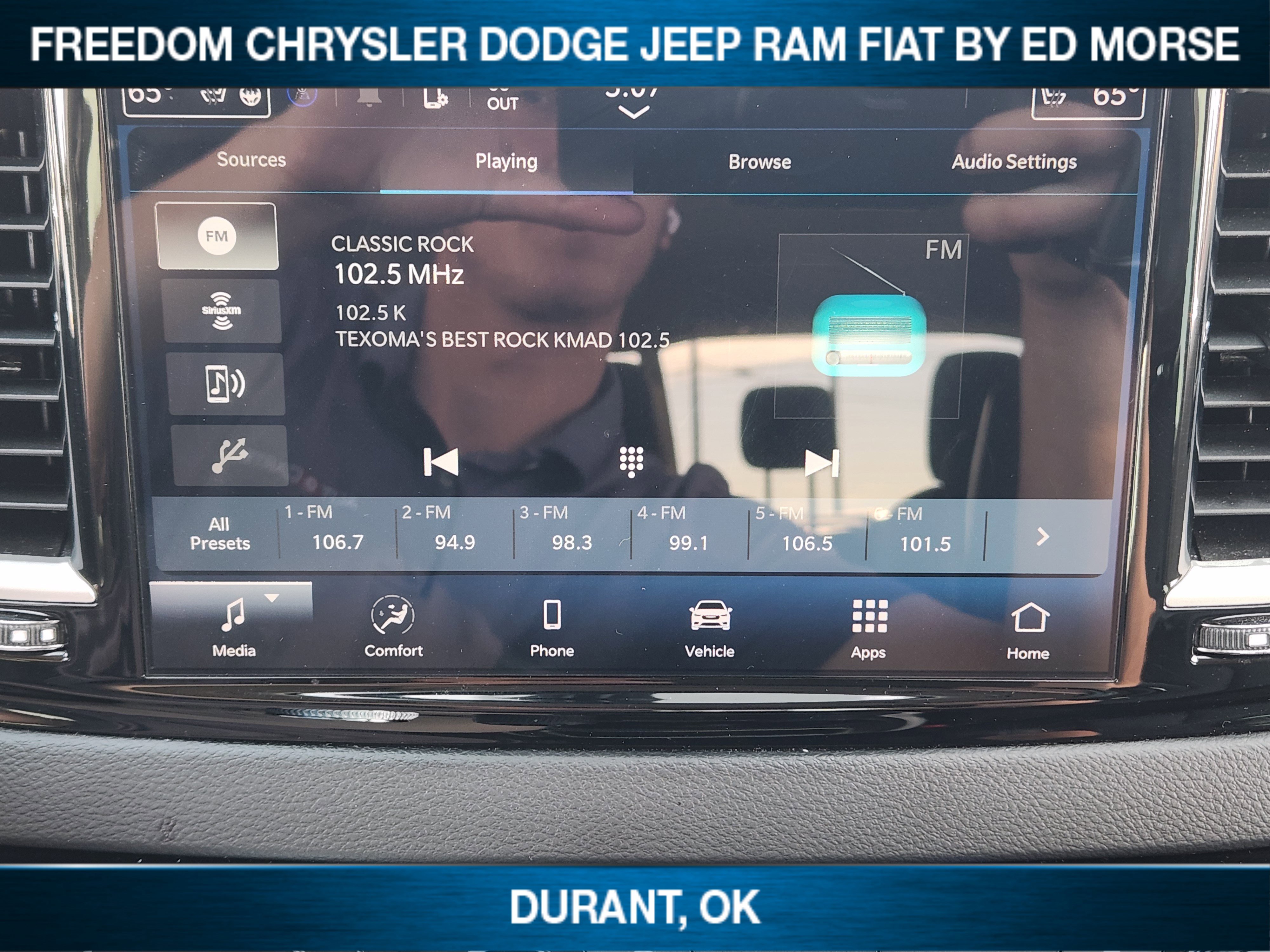 Used 2024 Chrysler Pacifica Touring-L image 14