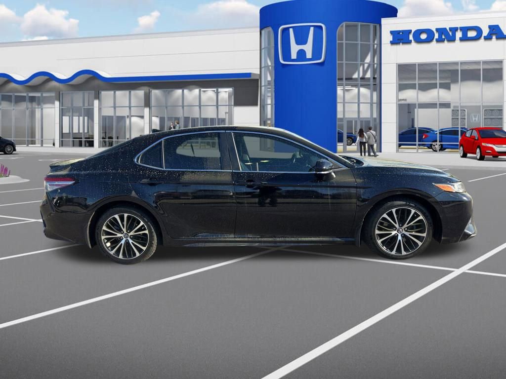 Used 2019 Toyota Camry SE w/ Audio Package image 10