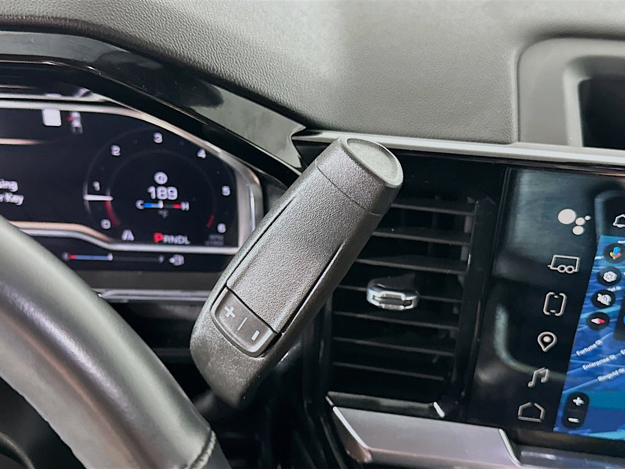 Used 2023 GMC Sierra 1500 SLE image 24