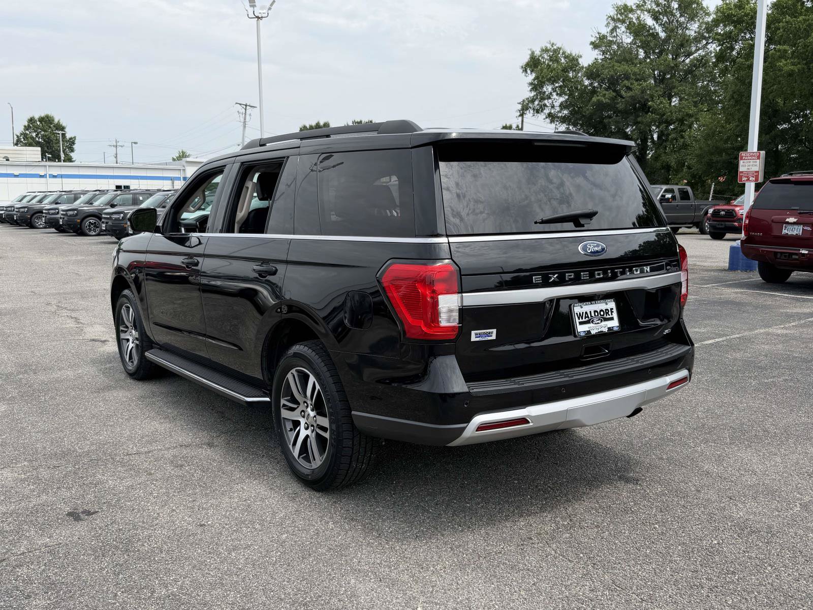 Used 2022 Ford Expedition XLT AWD/4WD image 4