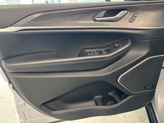 Used 2024 Jeep Grand Cherokee Limited 4xe image 18