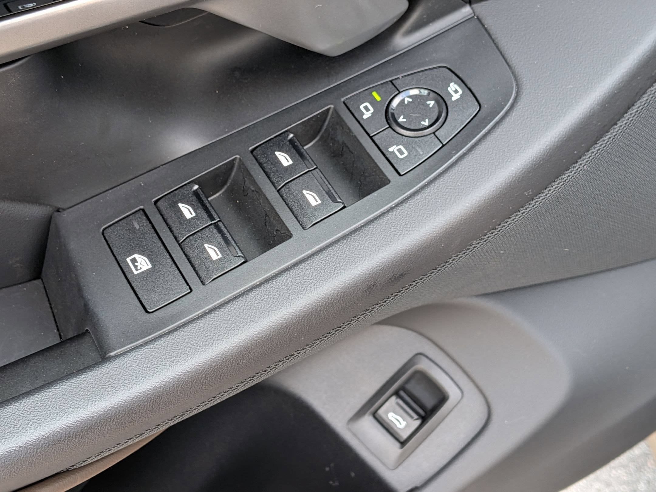 Used 2025 BMW 530i RWD image 13