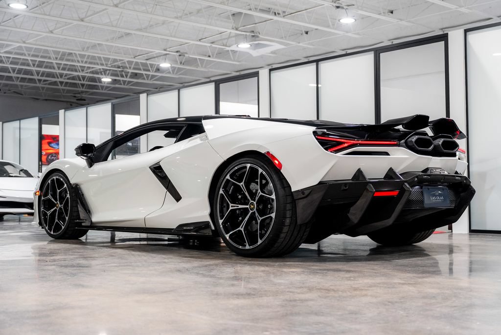 Used 2025 Lamborghini Revuelto AWD/4WD image 25