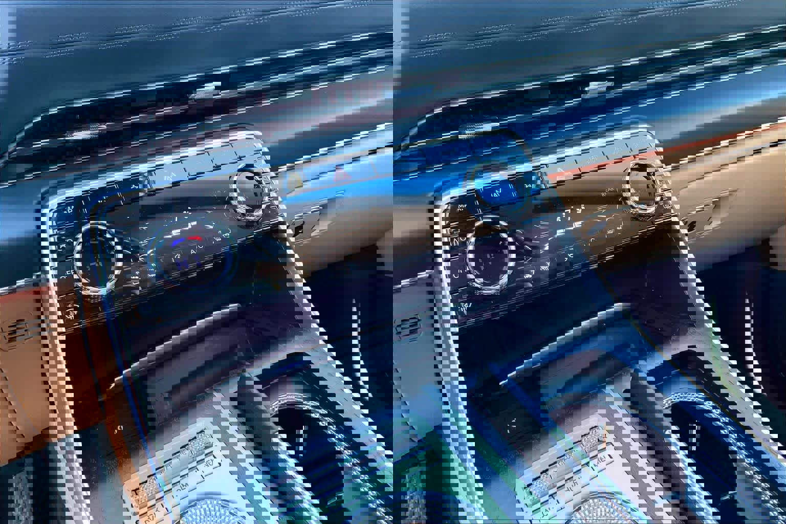 Used 2021 Genesis GV80 2.5T w/ Prestige Package 05 image 31