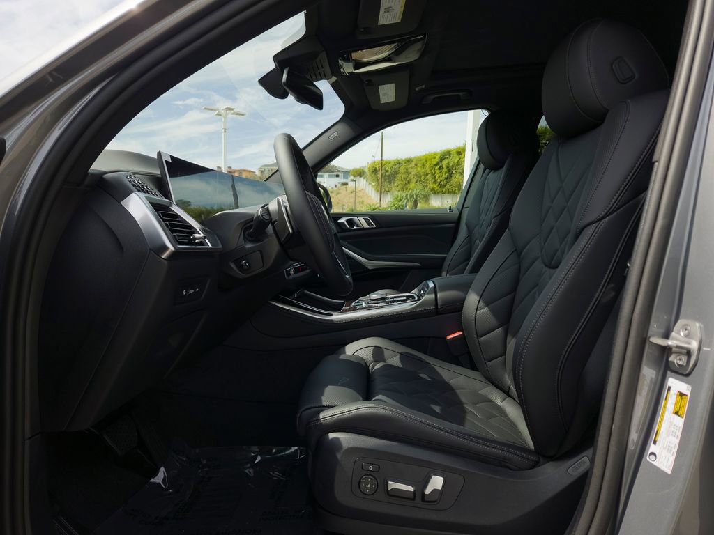 New 2026 BMW X5 sDrive40i w/ Parking Assistance Package RWD image 7