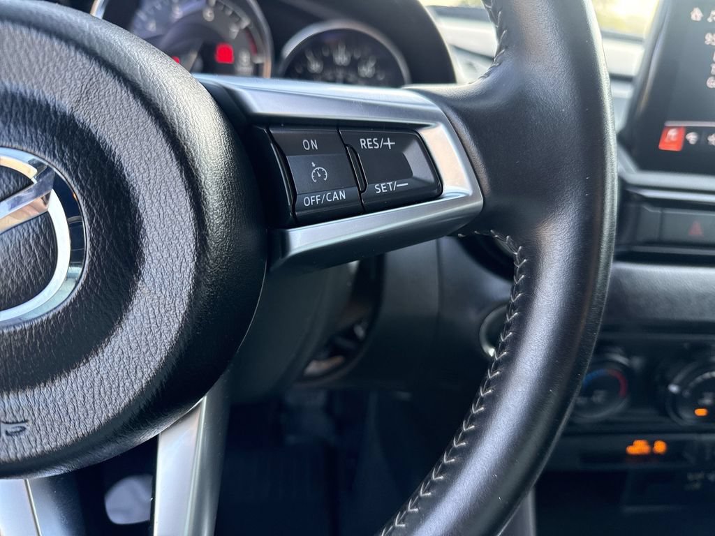 Used 2021 MAZDA MX-5 Miata Club RWD image 17