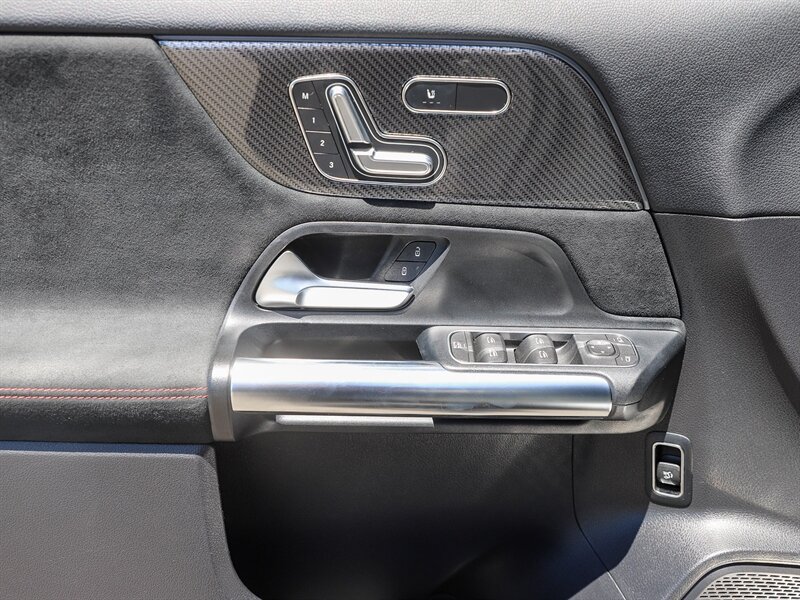Used 2021 Mercedes-Benz GLA 35 AMG 4MATIC image 29