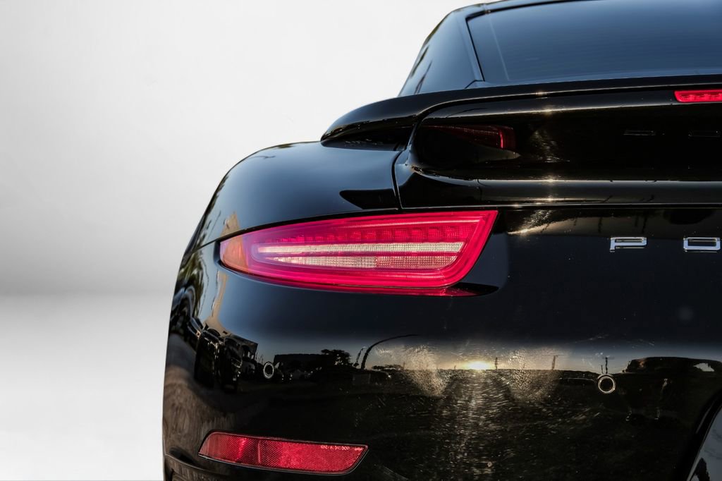 Used 2015 Porsche 911 Turbo S image 45
