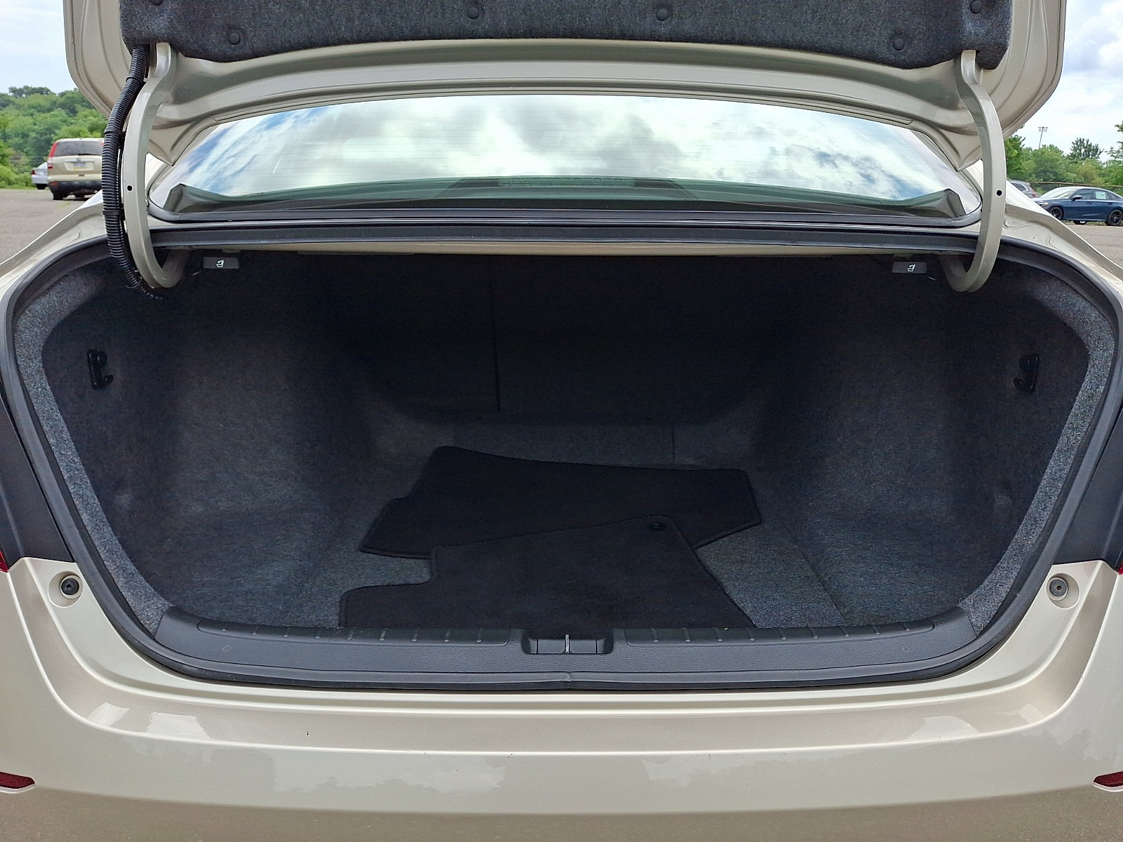Used 2018 Honda Accord EX image 29