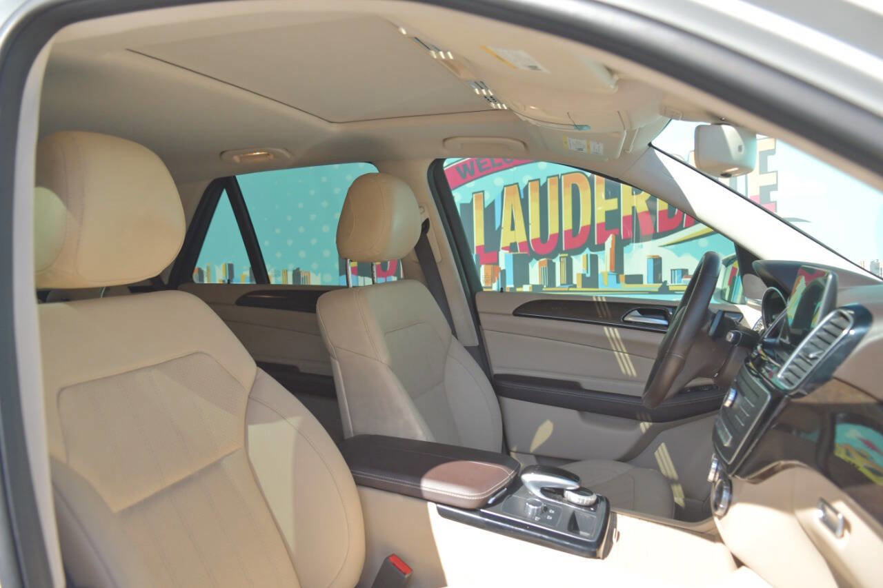 Used 2017 Mercedes-Benz GLE 350 w/ Premium 1 Package image 38