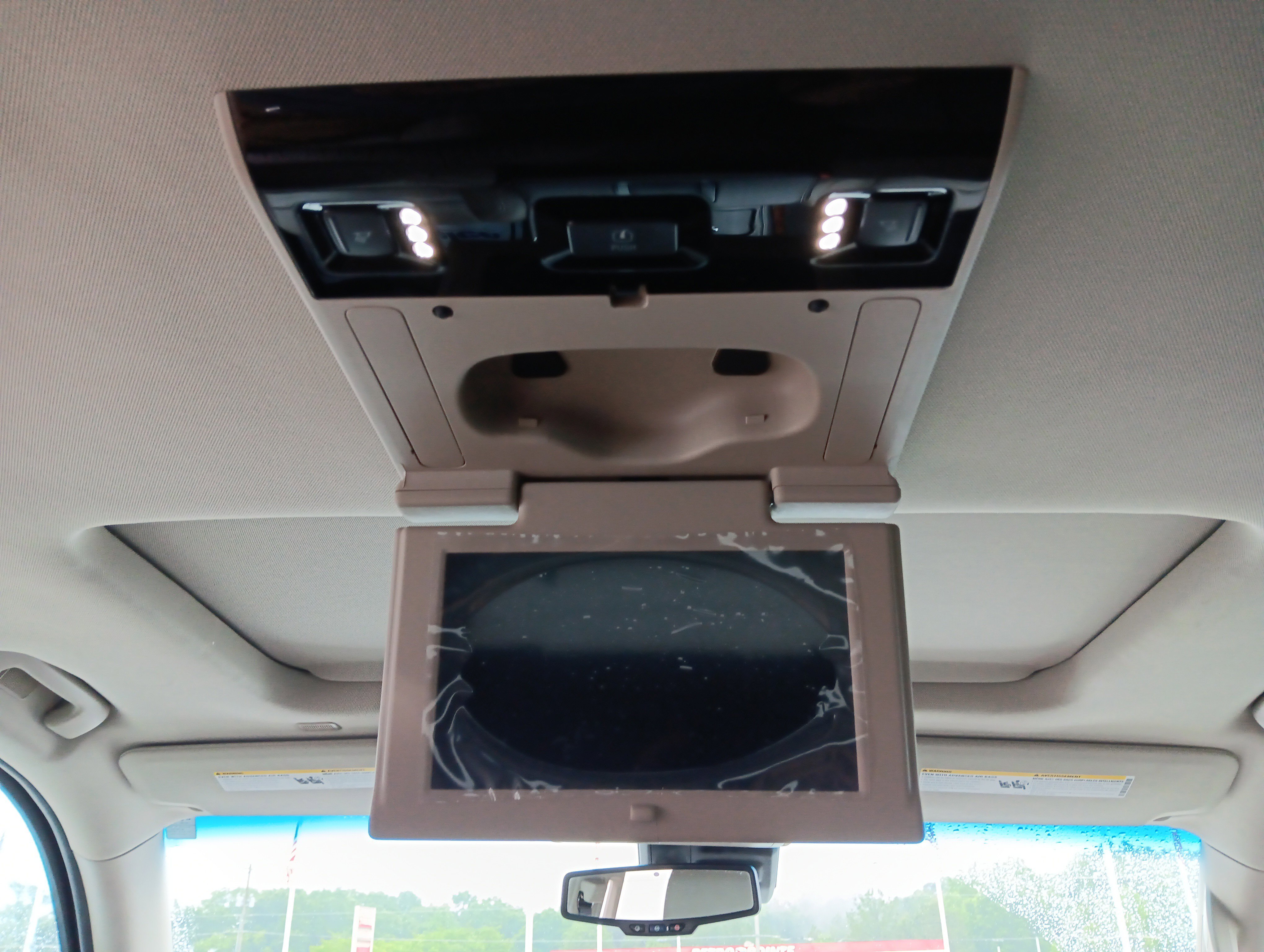 Used 2019 Chevrolet Tahoe Premier RWD image 17