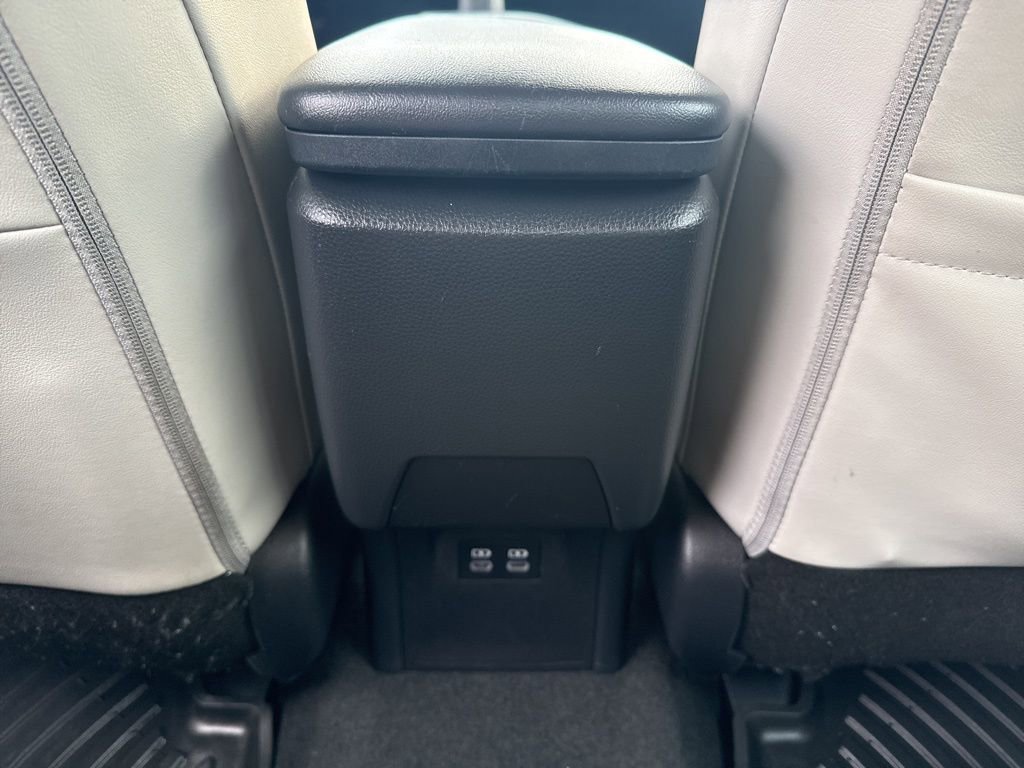 Used 2024 Toyota Prius XLE image 13