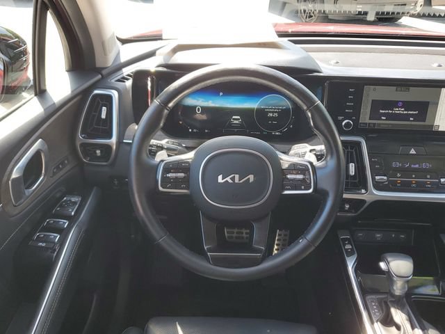 Certified 2023 Kia Sorento SX Prestige AWD/4WD image 12