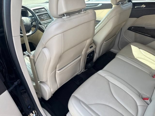 Used 2017 Lincoln MKC Reserve w/ Lincoln MKC Climate Package FWD image 18