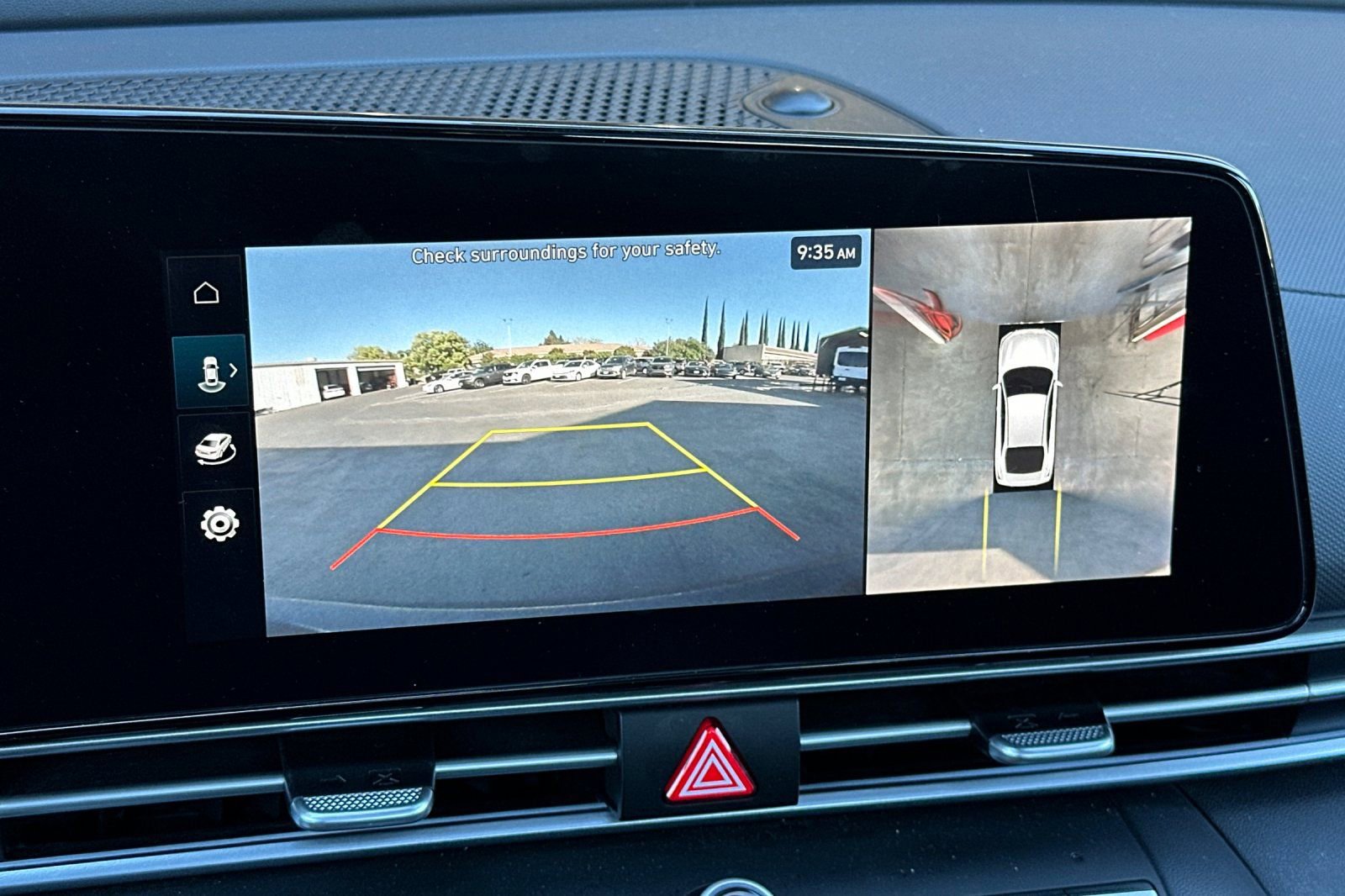 Used 2024 Hyundai Elantra Limited image 17