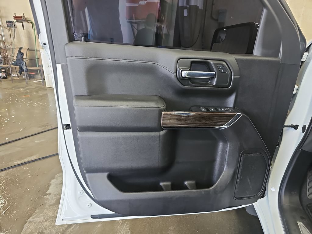 Used 2021 Chevrolet Silverado 1500 LT RWD image 25