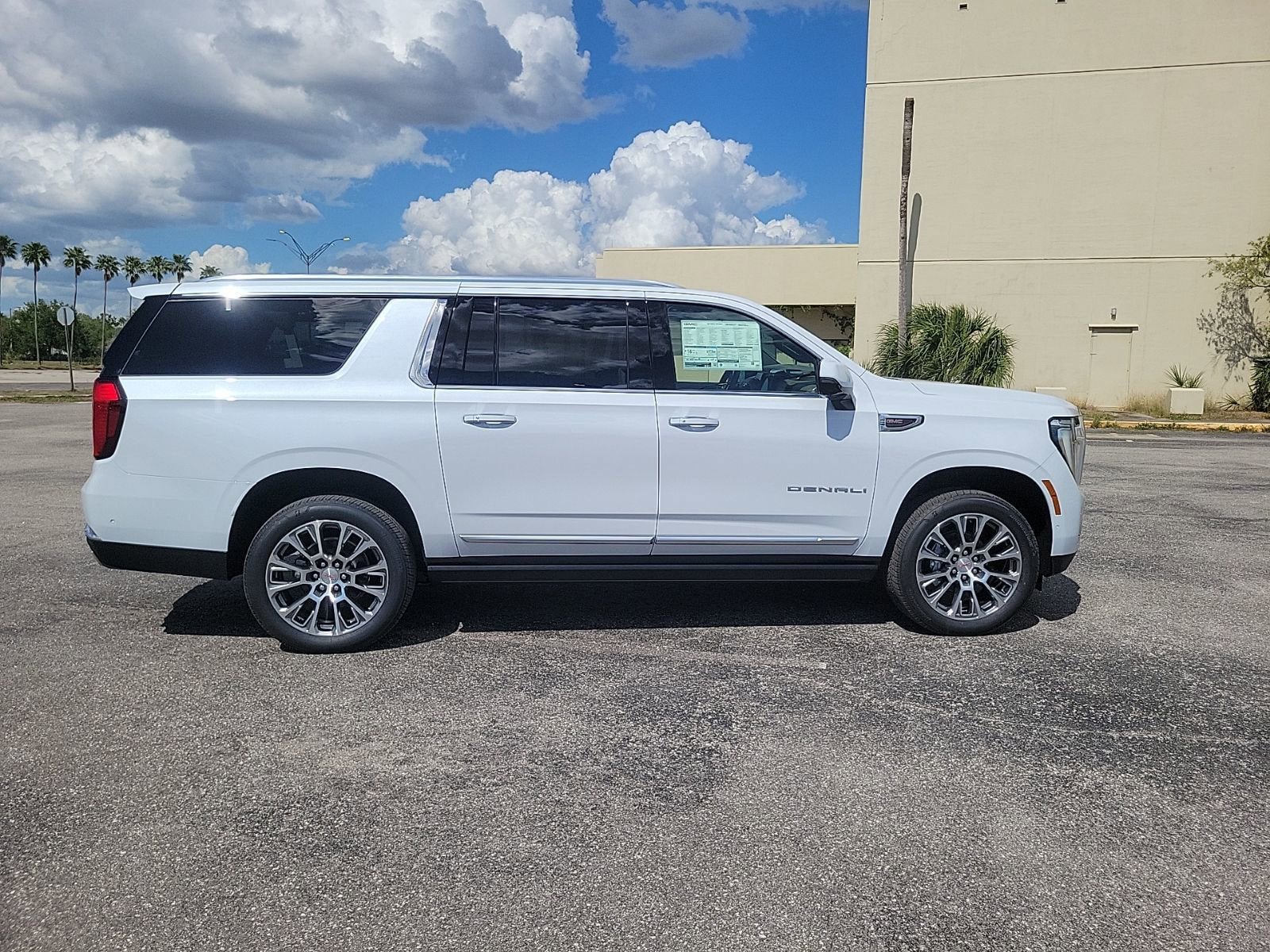 New 2026 GMC Yukon XL Denali image 4