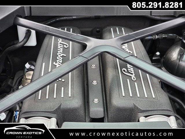 Used 2020 Lamborghini Huracan EVO image 22