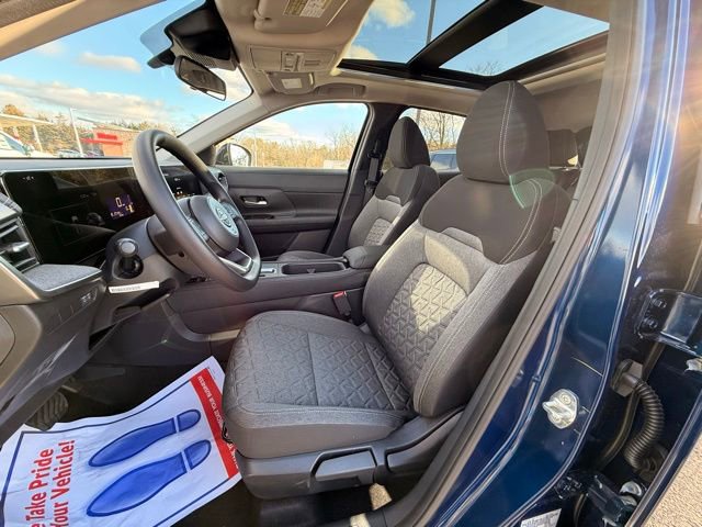 New 2026 Nissan Kicks SV w/ SV Premium Package AWD/4WD image 12