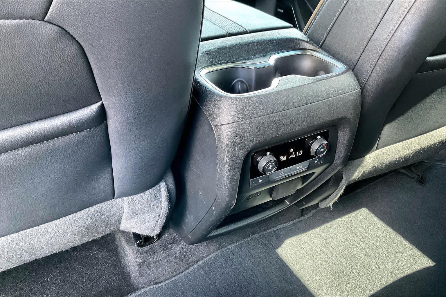 Used 2025 Chevrolet Traverse High Country w/ LPO, Floor Liner Package FWD image 66