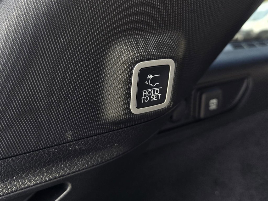 New 2025 Jeep Grand Cherokee Summit w/ Obsidian Package image 11