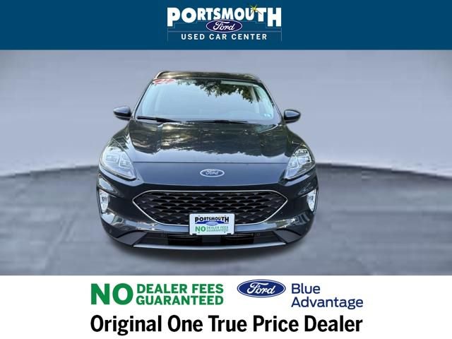 Certified 2022 Ford Escape Titanium w/ Class II Trailer Tow Package image 9