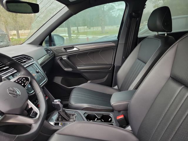 Used 2023 Volkswagen Tiguan SE R-Line image 13