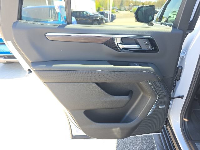 New 2026 Chevrolet Tahoe Premier w/ Sun And Tow Package AWD/4WD image 28