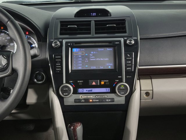 Used 2014 Toyota Camry XLE w/ Leather Package FWD image 19