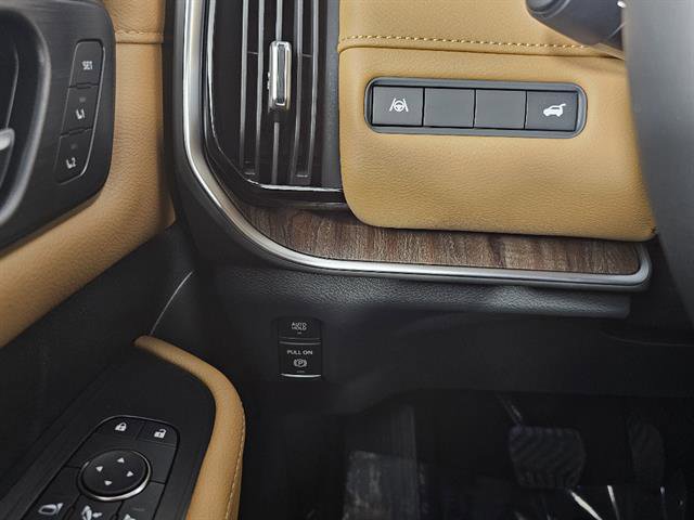 New 2026 Nissan Armada SL w/ Captain's Chari Seat Package image 45