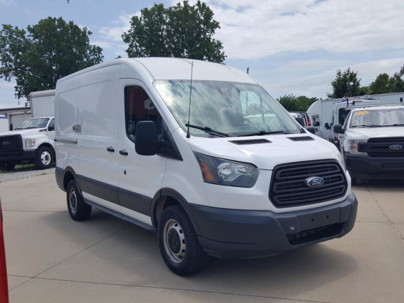Used 2016 Ford Transit 250 130 Medium Roof RWD image 5