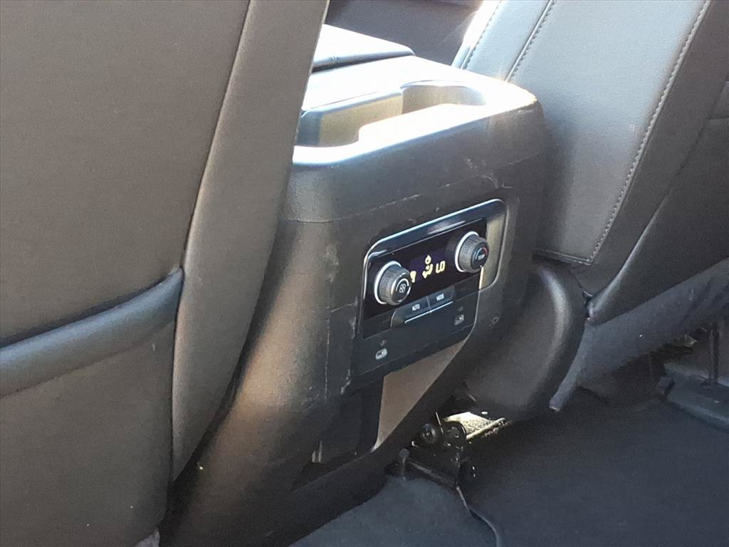 Used 2024 Chevrolet Tahoe LT AWD/4WD image 17